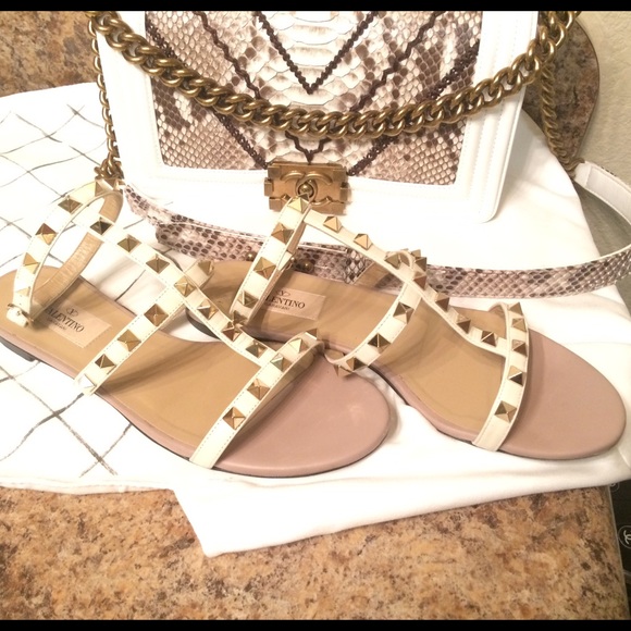 Valentino Shoes - NFS💢 Valentino ROCK STUD sandals